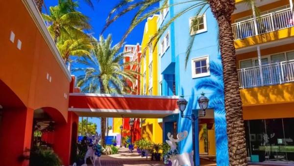 Christmas in the Caribbean – 14-Night Fly-Cruise