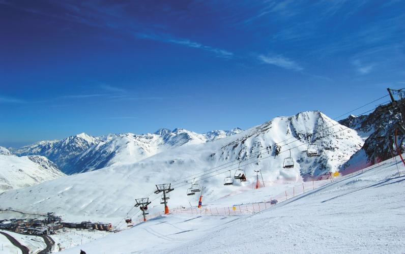 Spring Skiing Bargain in Snowsure Pas de La Casa