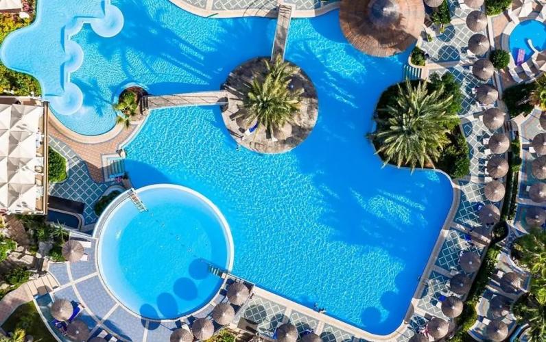 Rhodes: Luxury Hotel w/5* Reviews