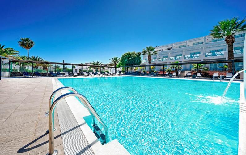 4* Lanzarote w/Family Sized Suites & Adults Only Sections