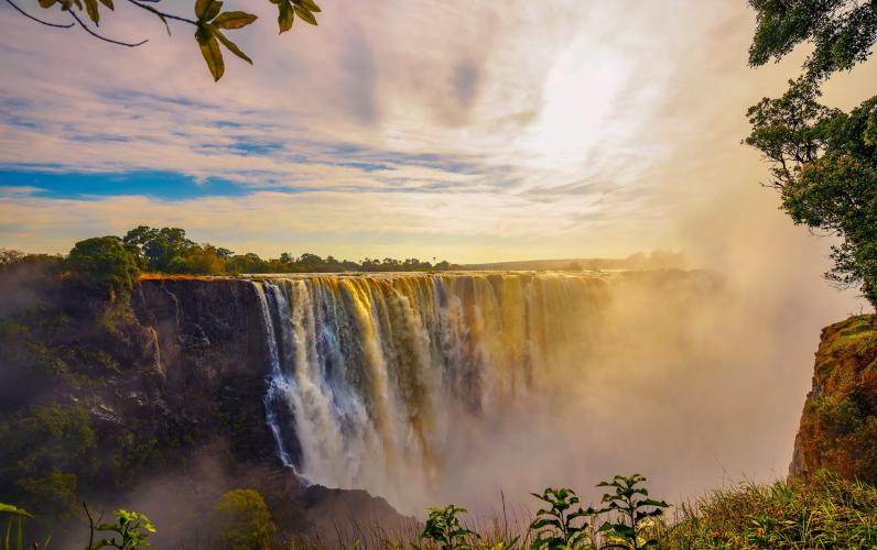 Ultimate Safari Adventure – Botswana, Victoria Falls & Zimbabwe