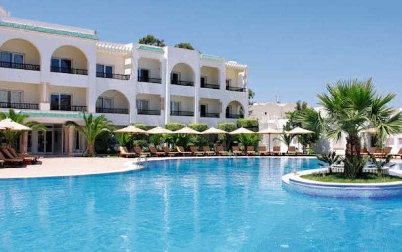 May Spring Bank: Highly Rated Beachfront All-Inclusive in Tunisia